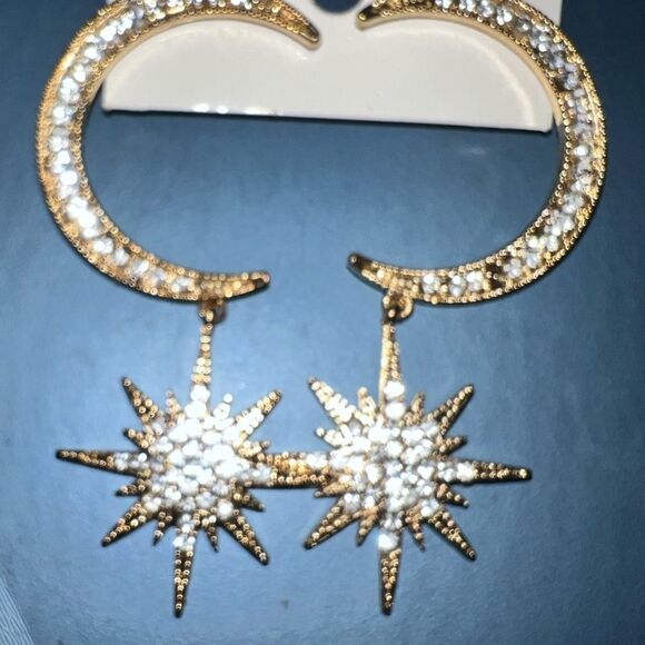 🌙 Betsey Johnson sparkling crystal celestial moon & star dangle earrings 🌙 - Picture 3 of 4